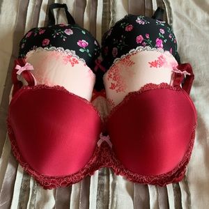 Set of 3 Victoria’s Secret Demi Bras 34DD